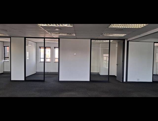 BUSINESS PROPERTY TO RENT IN BRYANSTON